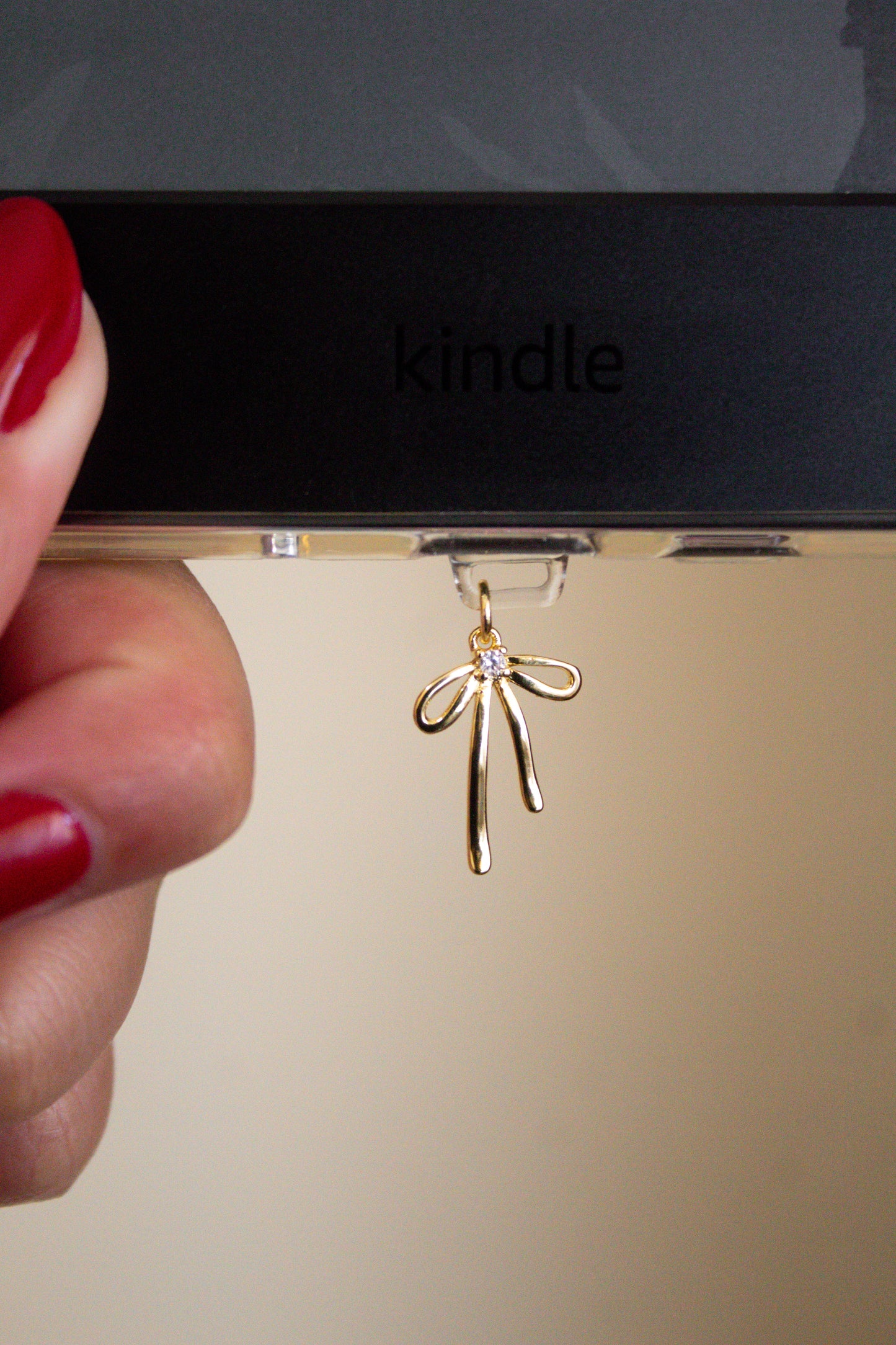 Gold Bow Dust Plug
