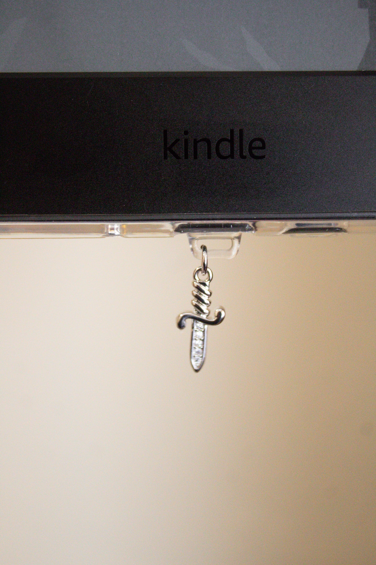 Silver Dagger Dust Plug